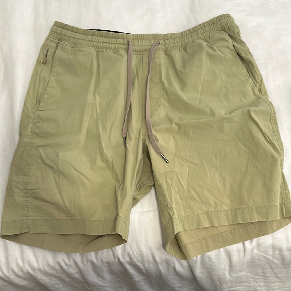 Lululemon drawstring shorts